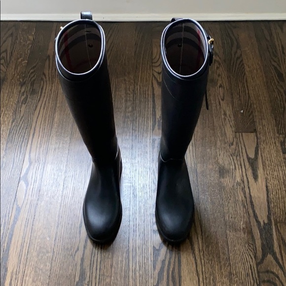poshmark burberry rain boots
